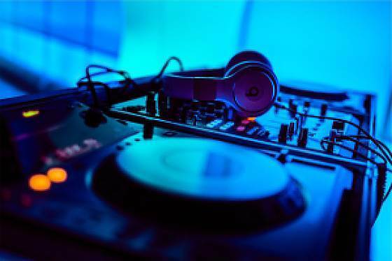 16.04.2016 | Le Tour Belgique, Party | Theater im Bauturm