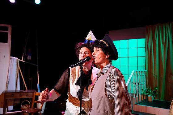 Foto des Theaterstücks "Romeo und Julia. Ich fühl's nicht" Foto des Theaterstücks "Romeo und Julia. Ich fühl's nicht"